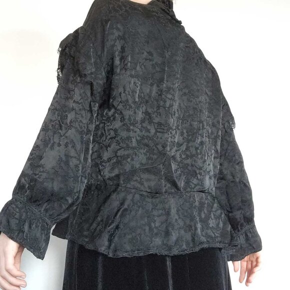 Vintage Victorian style black high neck bow shirt with puffy pirate sleeves - Picture 6 of 14